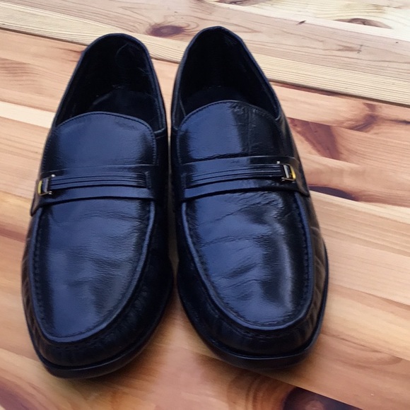 Florsheim Other - Florsheim Comfortech Black Slip Ons. Size 9.5 D